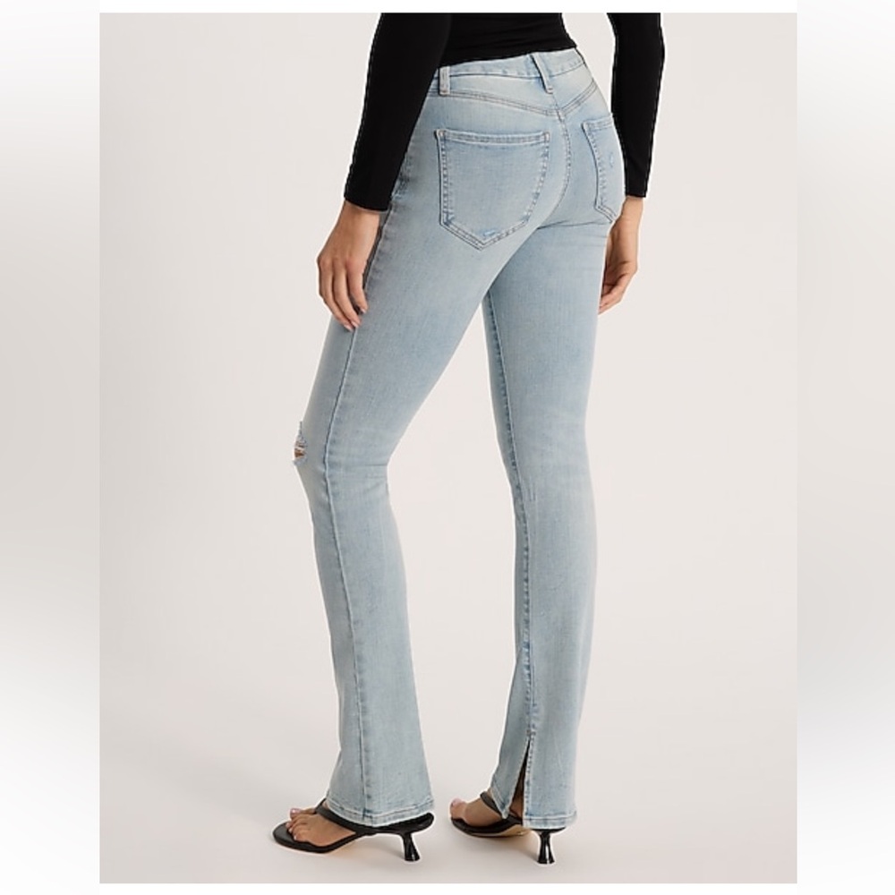 NWT Express Flexx Mid Rise Scyscraper Bootcut Light Jeans Long Inseam - Picture 2 of 7